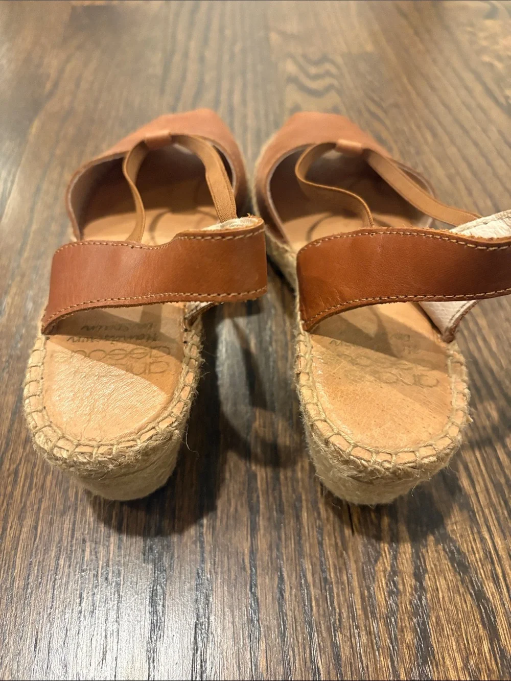 Andre Assous comfortable tan
